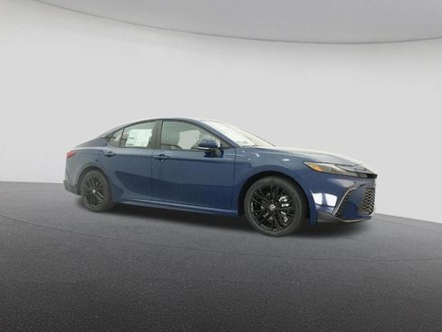 New 2026 Toyota Camry SE image 28