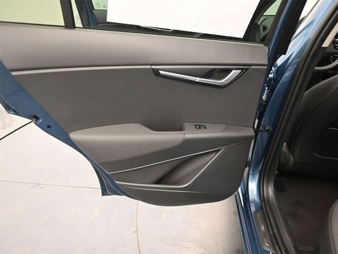 New 2026 Kia Niro SX image 17