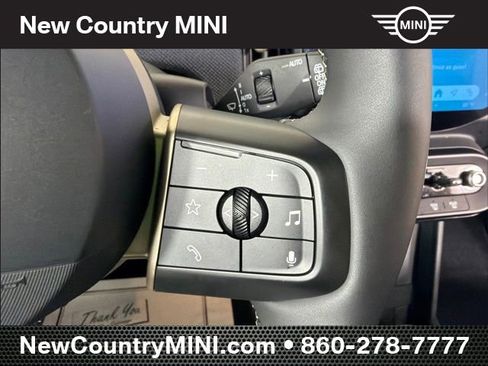 Certified 2025 MINI Cooper 2-Door Hardtop FWD image 18