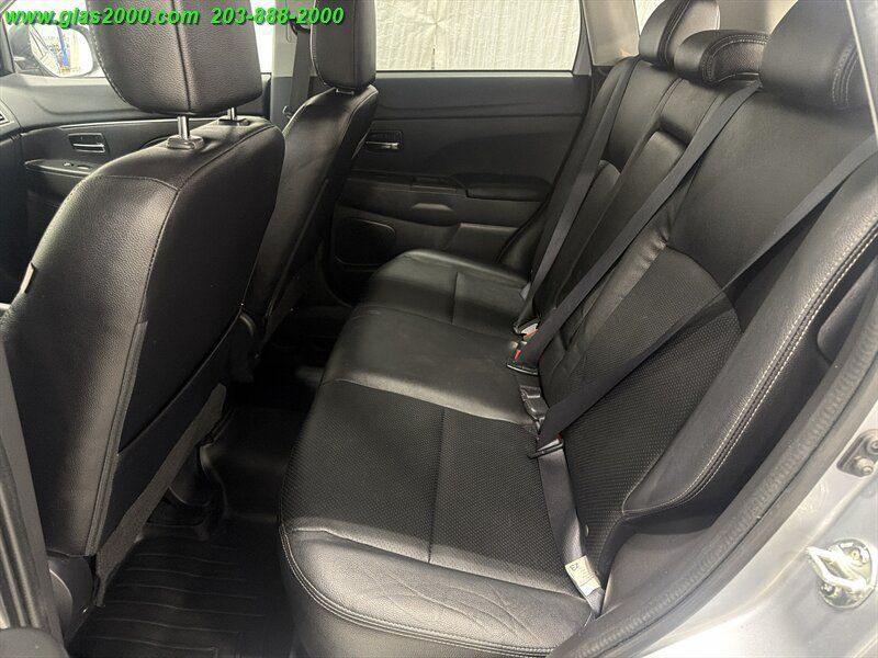 Used 2017 Mitsubishi Outlander Sport SEL AWD/4WD image 9