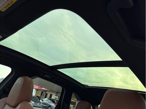 Used 2017 Porsche Cayenne Platinum Edition image 26