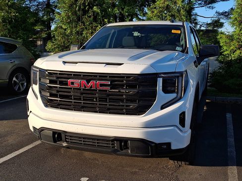 Used 2026 GMC Sierra 1500 Elevation AWD/4WD image 2