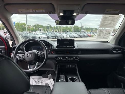 Certified 2025 Honda Pilot Elite image 14