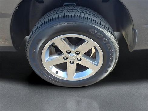 Used 2018 RAM 1500 Express w/ Express Value Package image 7