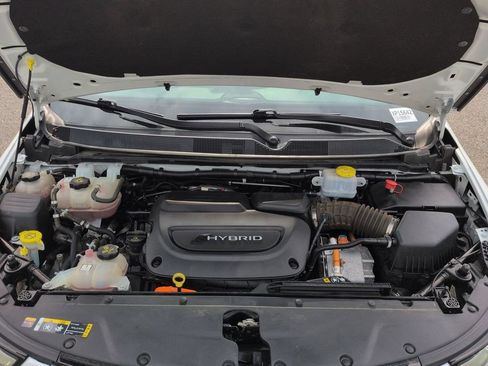 Used 2023 Chrysler Pacifica Touring-L FWD image 31