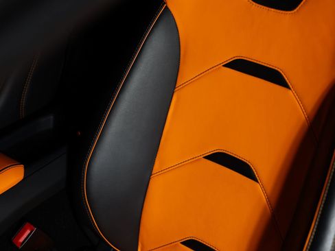 Used 2020 Lamborghini Huracan EVO image 43