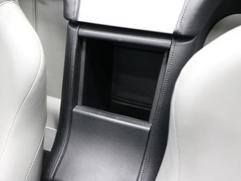 Used 2016 Aston Martin V8 Vantage S RWD image 22