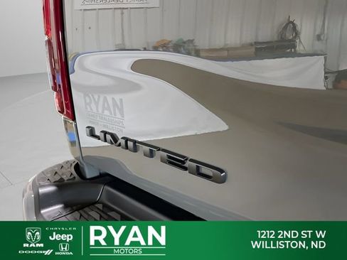 New 2026 RAM 2500 Limited AWD/4WD image 14
