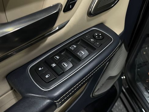 Used 2020 RAM 1500 Limited AWD/4WD image 16