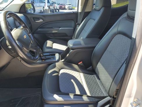 Used 2018 Chevrolet Colorado Z71 AWD/4WD image 23