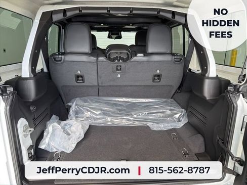 New 2026 Jeep Wrangler Unlimited Rubicon AWD/4WD image 27