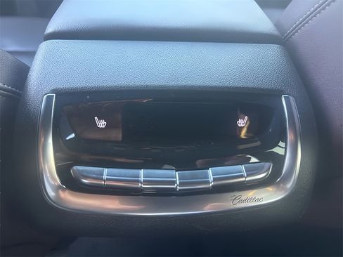 Used 2021 Cadillac XT6 Premium Luxury image 20