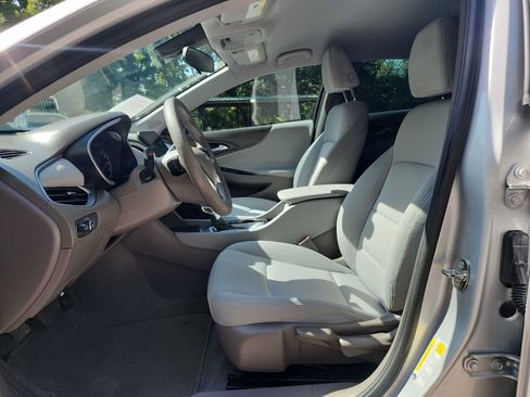 Used 2022 Chevrolet Malibu LS FWD image 17