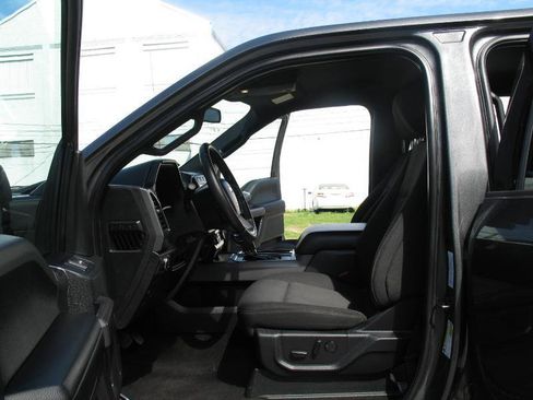 Used 2019 Ford F150 XLT w/ Equipment Group 302A Luxury AWD/4WD image 18