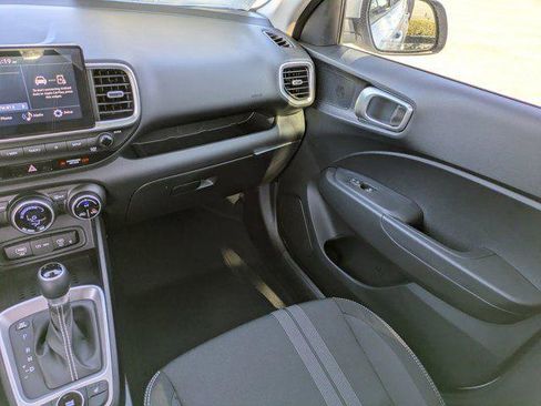 New 2026 Hyundai Venue SEL image 11