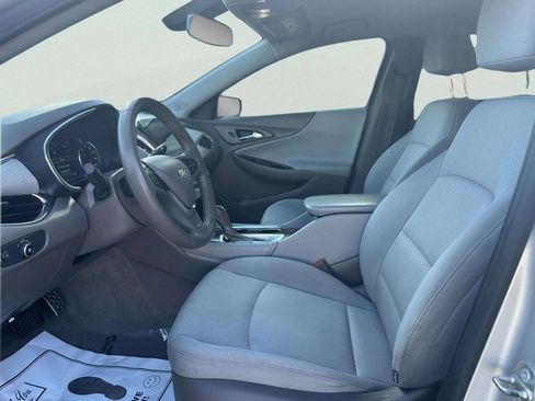 Used 2016 Chevrolet Malibu LT FWD image 8