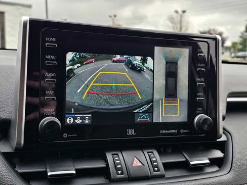 Used 2020 Toyota RAV4 Limited image 32