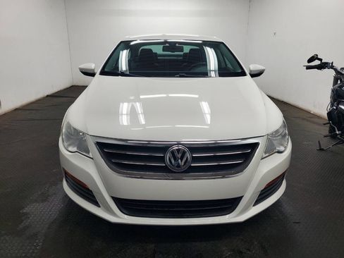 Used 2011 Volkswagen CC Sport image 2