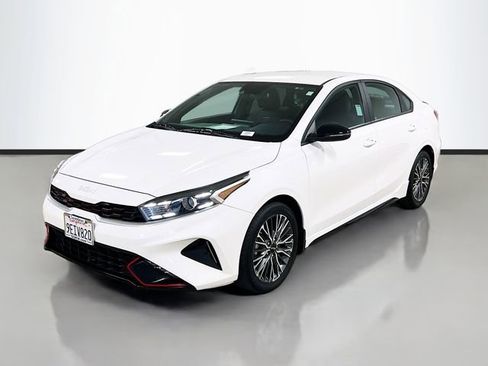 Certified 2023 Kia Forte GT-Line image 3