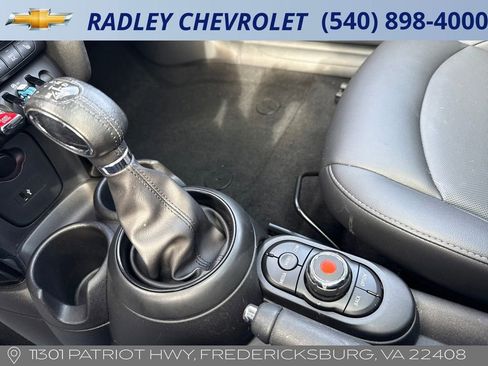 Used 2019 MINI Cooper 4-Door Hardtop FWD image 10