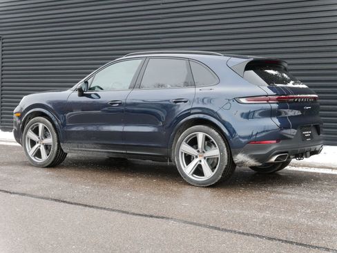 New 2026 Porsche Cayenne image 3