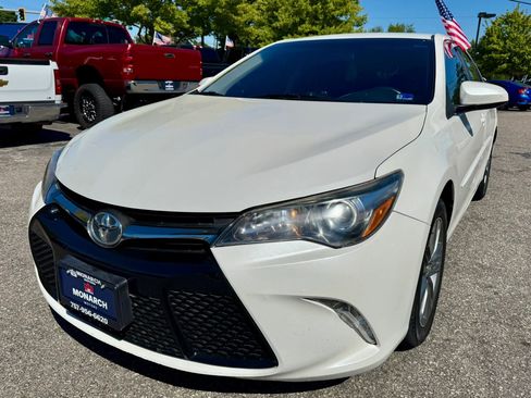 Used 2017 Toyota Camry SE w/ Protection Package (Q2) FWD image 1