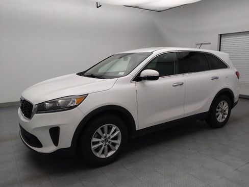 Used 2019 Kia Sorento FWD image 2
