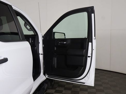 Used 2025 Chevrolet Silverado 1500 Custom AWD/4WD image 18