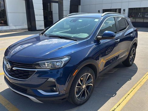 Used 2022 Buick Encore GX Select FWD image 1