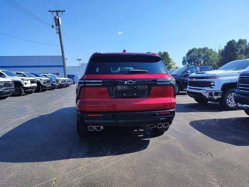 New 2026 Chevrolet Traverse RS w/ LPO, Floor Liner Package image 4