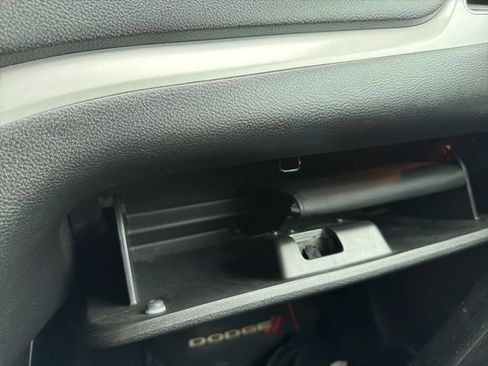 Used 2015 Dodge Journey SE w/ Flexible Seating Group image 22