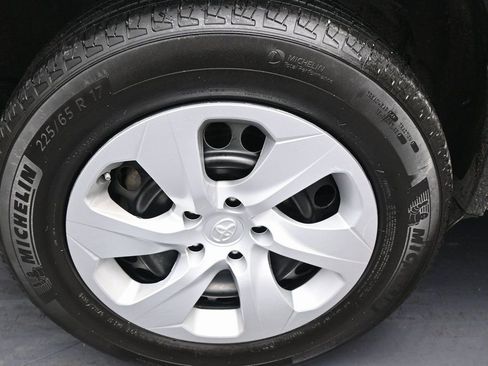 Used 2024 Toyota RAV4 LE image 37