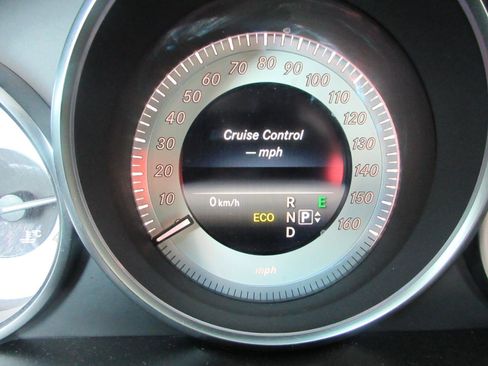 Used 2014 Mercedes-Benz E 550 4MATIC Sedan image 55