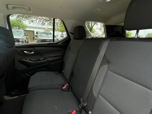 Used 2020 Chevrolet Traverse LS FWD image 23