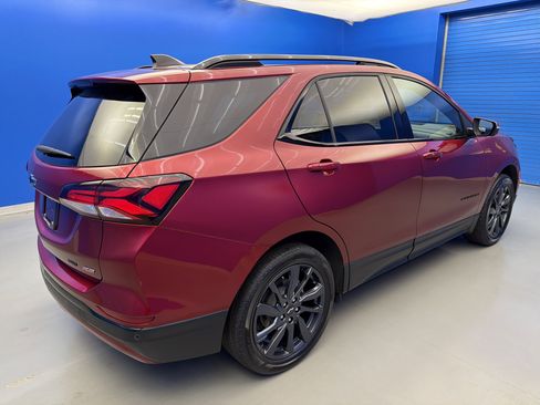 Used 2024 Chevrolet Equinox RS w/ RS Leather Package AWD/4WD image 7
