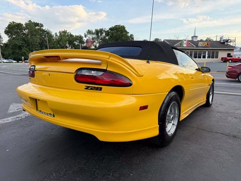 Used 1995 Chevrolet Camaro Z28 RWD image 8