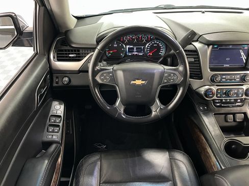 Used 2016 Chevrolet Suburban LT RWD image 23