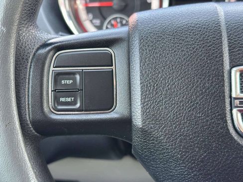 Used 2015 Dodge Grand Caravan SXT FWD image 30