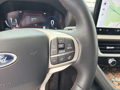 Used 2026 Ford Explorer Active RWD image 11