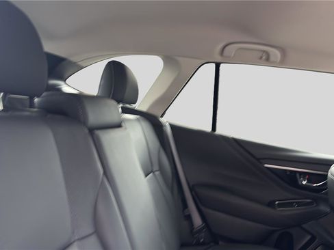 Used 2022 Subaru Outback Limited image 22