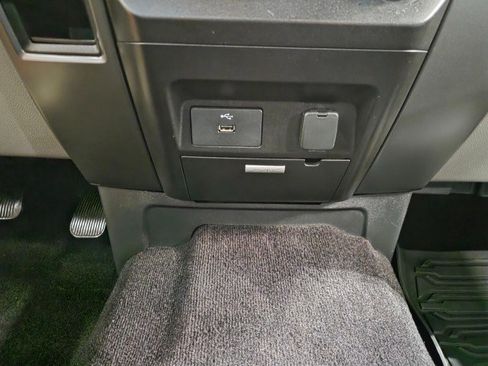 Used 2017 Ford F150 XLT AWD/4WD image 48