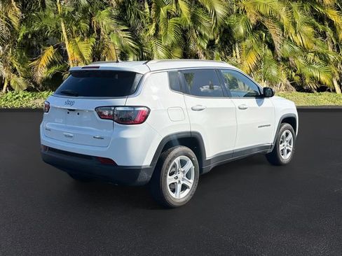 Used 2024 Jeep Compass Latitude AWD/4WD image 6