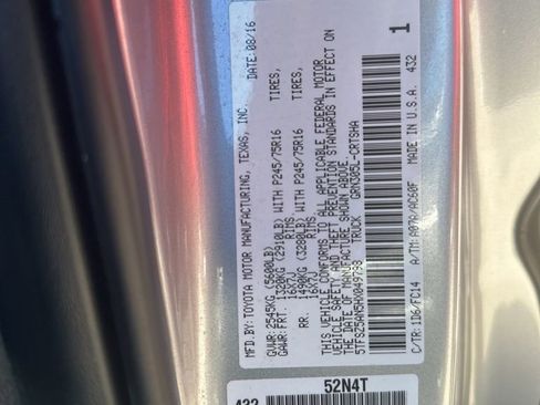 Used 2017 Toyota Tacoma SR5 image 30