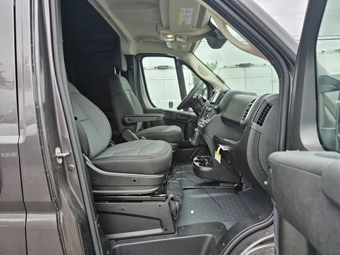 New 2025 RAM ProMaster 2500 w/ Quick Order Package 22G SLT image 11