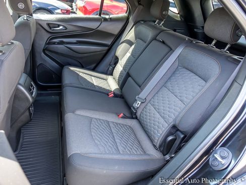 Used 2020 Chevrolet Equinox LT w/ Driver Convenience Package image 10