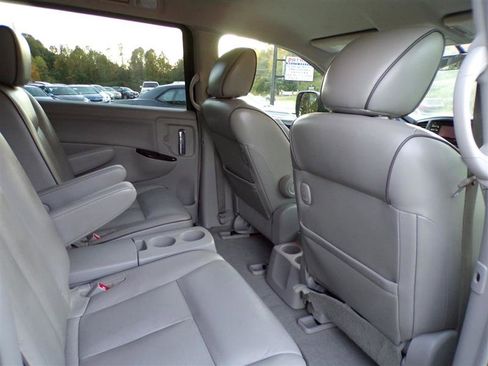 Used 2012 Nissan Quest SV w/ Value Cargo Pkg image 21
