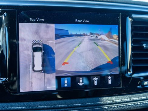 Used 2019 Chrysler Pacifica Limited w/ Advanced Safetytec Group image 20