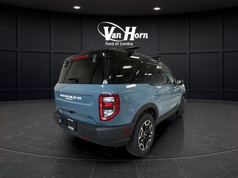 Used 2021 Ford Bronco Sport Outer Banks AWD/4WD image 3