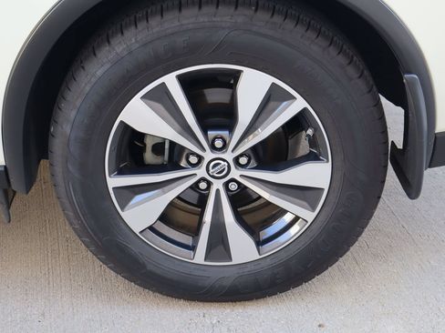 Used 2019 Nissan Murano SV FWD image 26