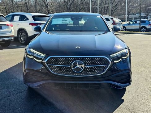 New 2026 Mercedes-Benz E 350 4MATIC Sedan image 4